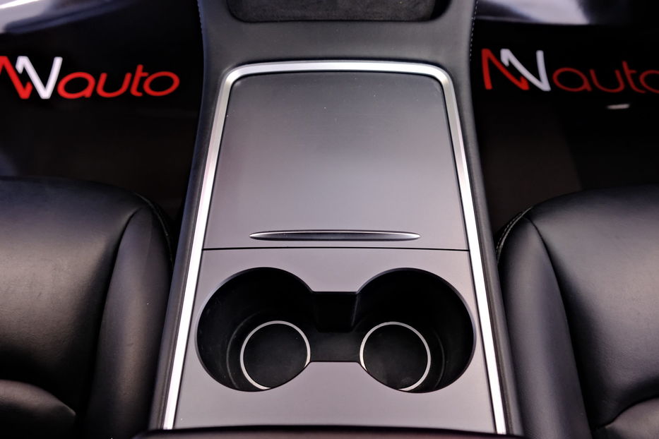 Продам Tesla Model 3 2022 года в Одессе