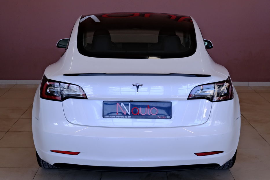 Продам Tesla Model 3 2022 года в Одессе