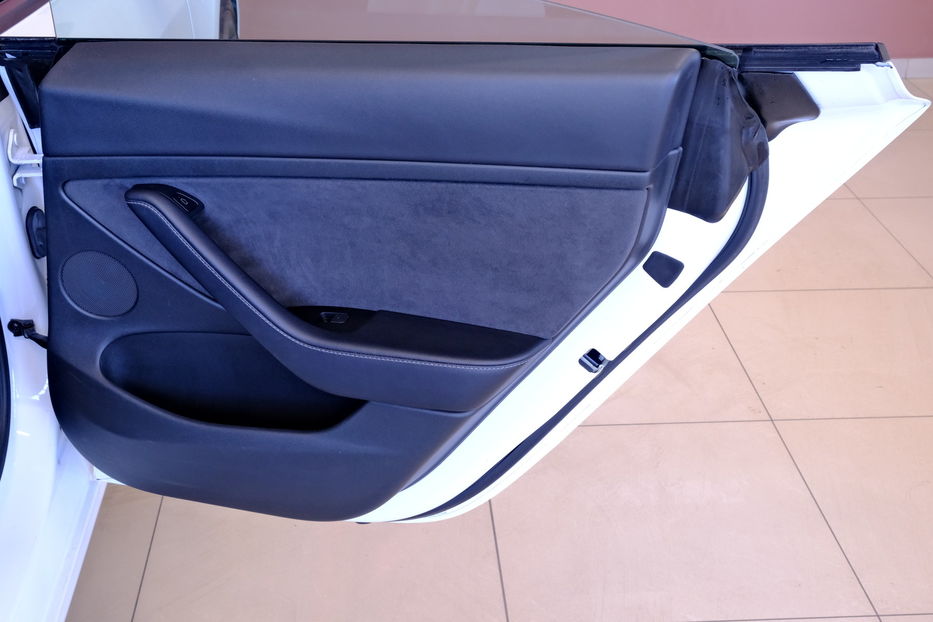 Продам Tesla Model 3 2022 года в Одессе