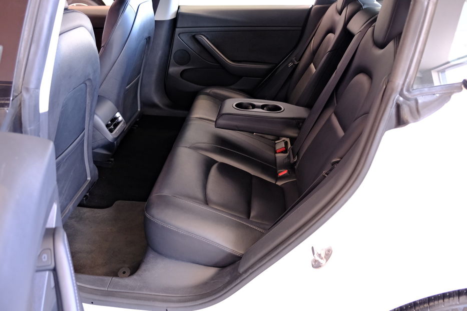 Продам Tesla Model 3 2022 года в Одессе