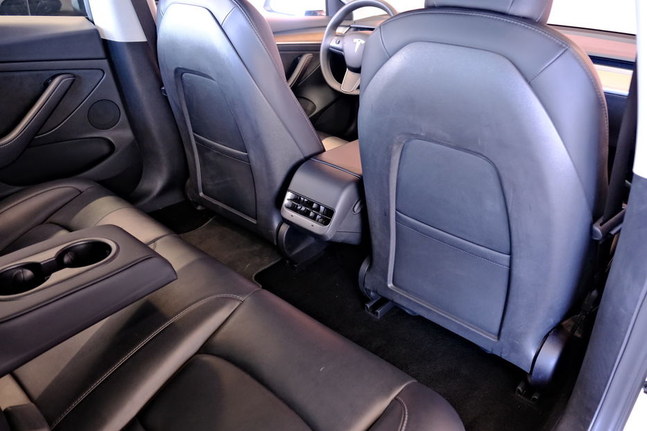 Продам Tesla Model 3 2022 года в Одессе