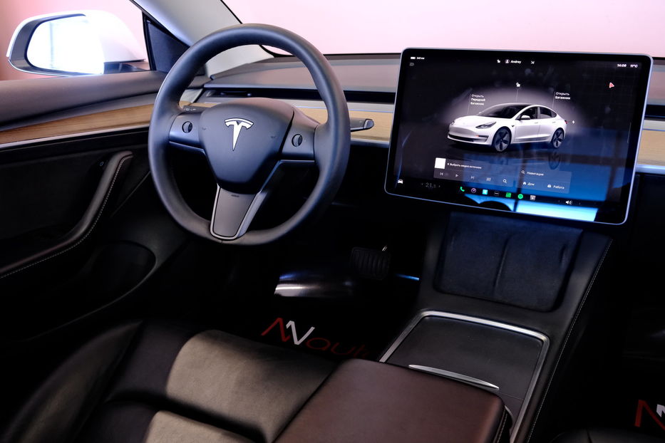 Продам Tesla Model 3 2022 года в Одессе