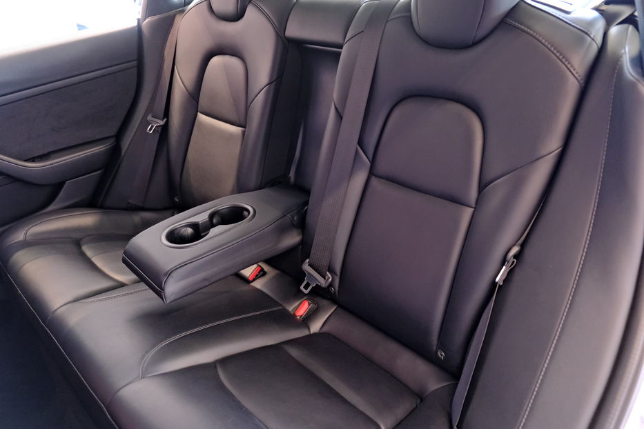 Продам Tesla Model 3 2022 года в Одессе