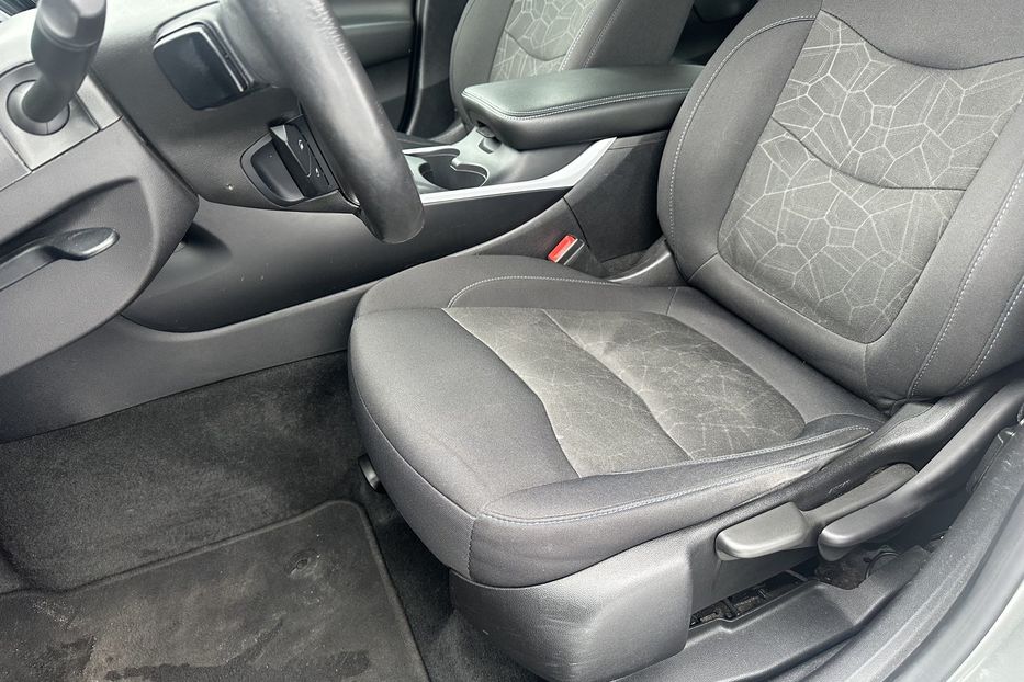 Продам Chevrolet Volt LT 2016 года в Киеве