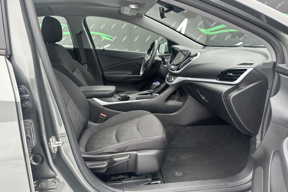 Продам Chevrolet Volt LT 2016 года в Киеве