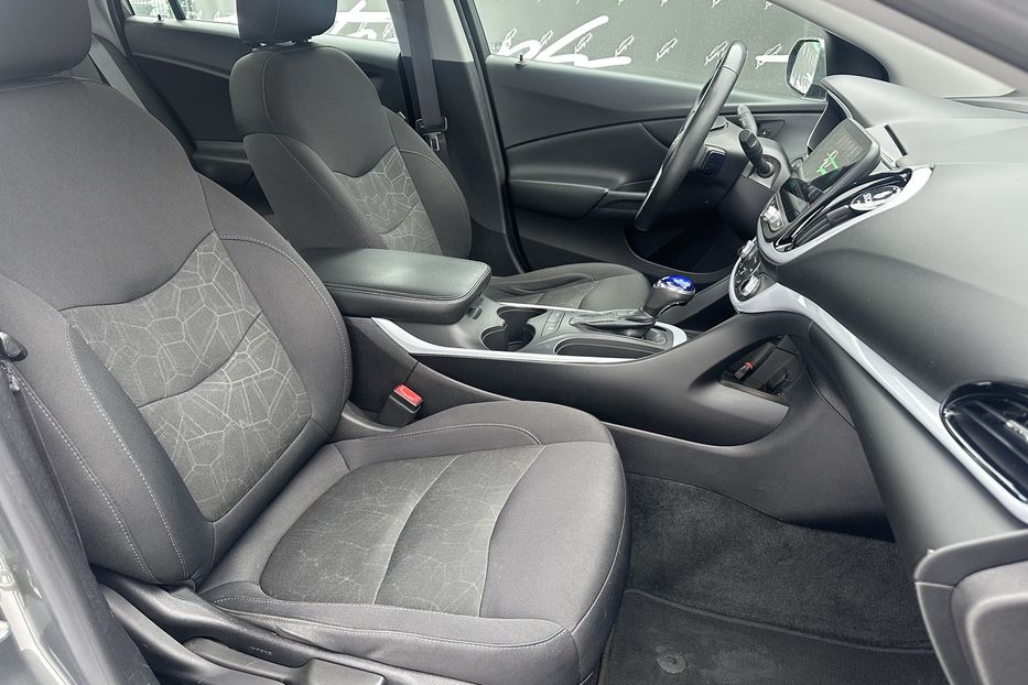 Продам Chevrolet Volt LT 2016 года в Киеве