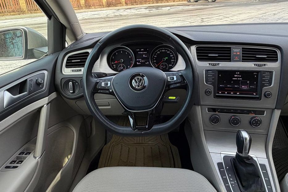 Продам Volkswagen Golf VII 2015 года в Днепре