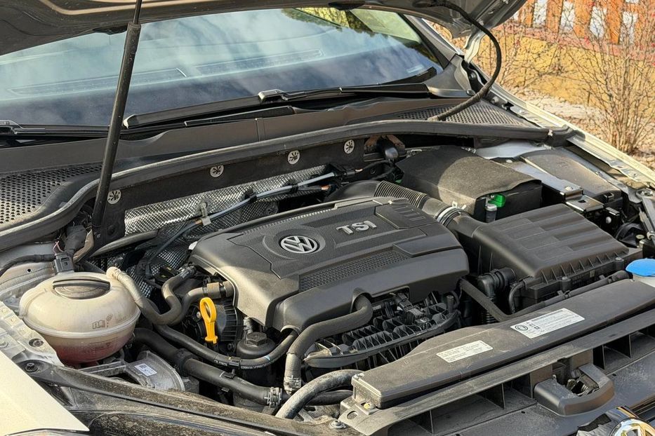 Продам Volkswagen Golf VII 2015 года в Днепре