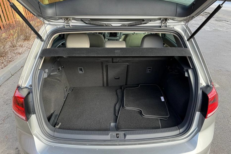 Продам Volkswagen Golf VII 2015 года в Днепре