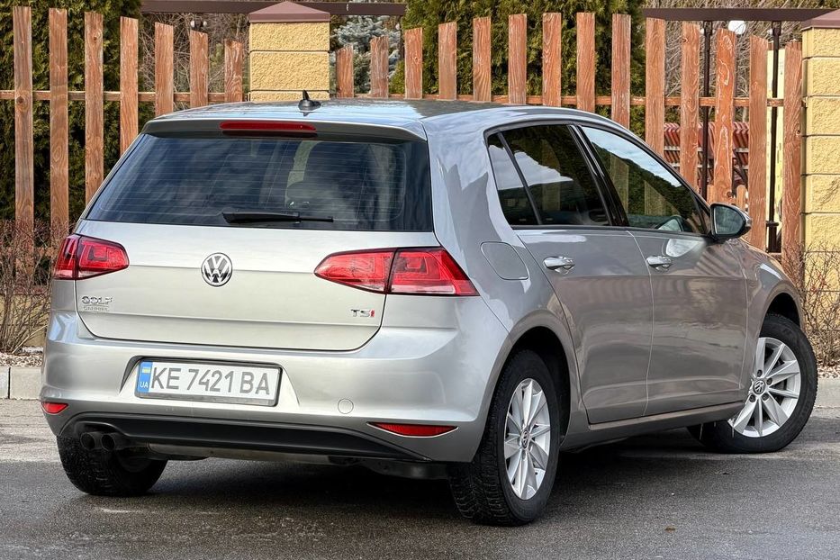 Продам Volkswagen Golf VII 2015 года в Днепре