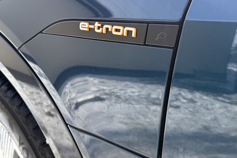 Продам Audi E-Tron 55 Full LED КАМЕРИ 360 ДОТЯЖКИ 2021 года в Львове