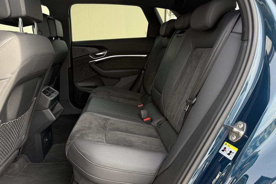 Продам Audi E-Tron 55 Full LED КАМЕРИ 360 ДОТЯЖКИ 2021 года в Львове