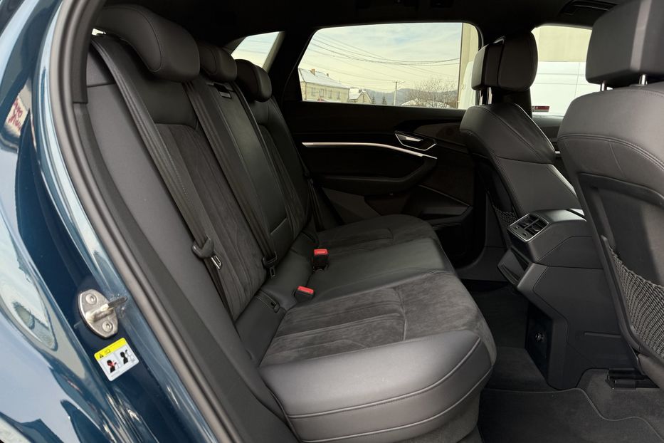 Продам Audi E-Tron 55 Full LED КАМЕРИ 360 ДОТЯЖКИ 2021 года в Львове