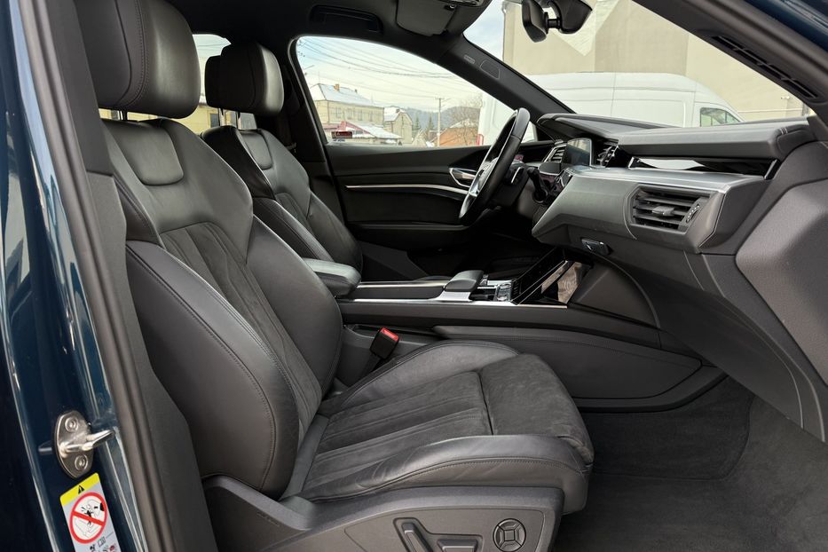 Продам Audi E-Tron 55 Full LED КАМЕРИ 360 ДОТЯЖКИ 2021 года в Львове