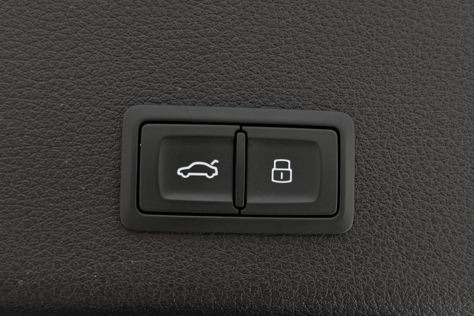 Продам Audi E-Tron 55 Full LED КАМЕРИ 360 ДОТЯЖКИ 2021 года в Львове