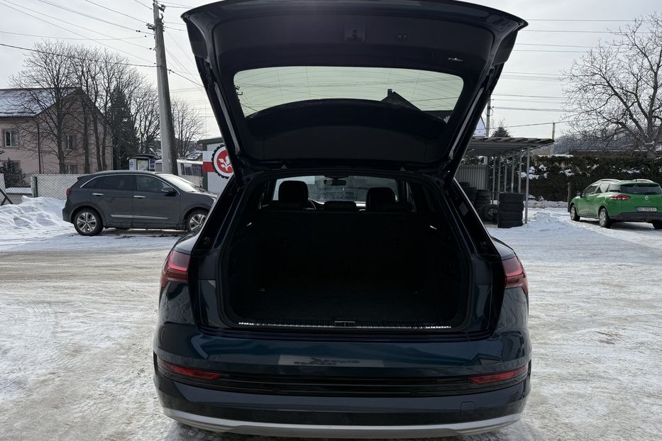 Продам Audi E-Tron 55 Full LED КАМЕРИ 360 ДОТЯЖКИ 2021 года в Львове
