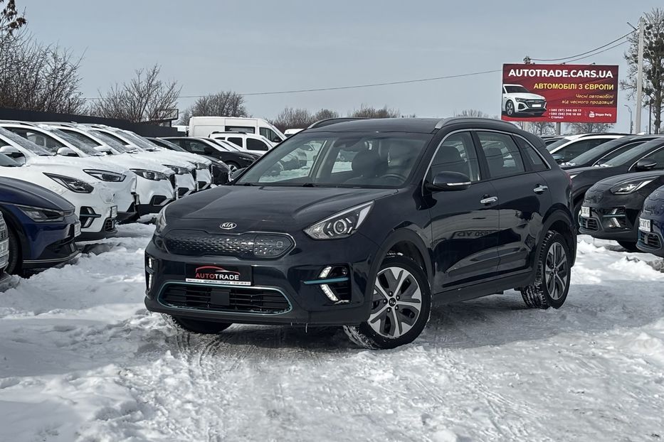 Продам Kia Niro 64 KW  2020 года в Львове