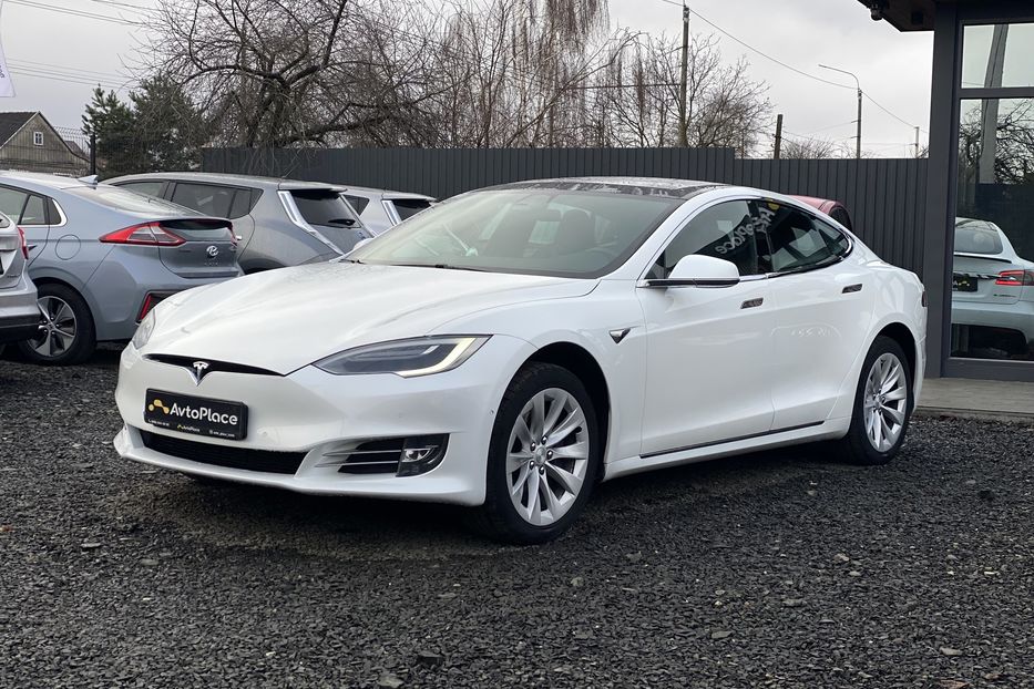 Продам Tesla Model S 2017 года в Луцке