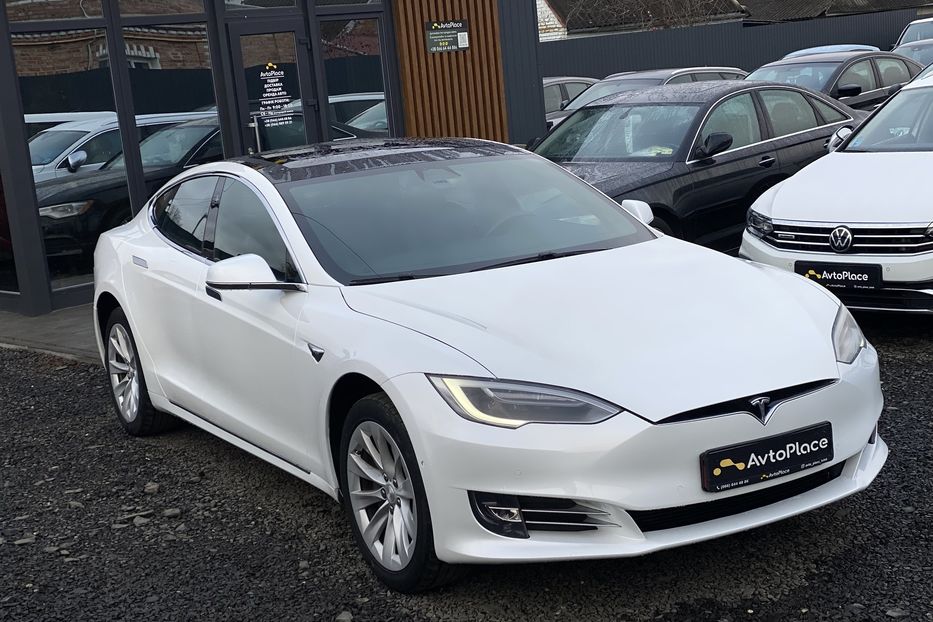 Продам Tesla Model S 2017 года в Луцке