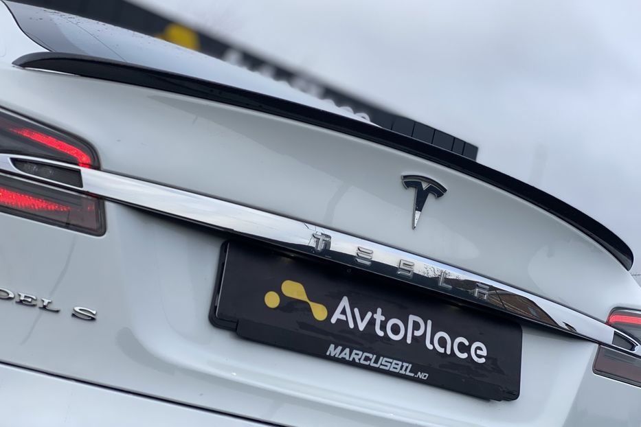 Продам Tesla Model S 2017 года в Луцке