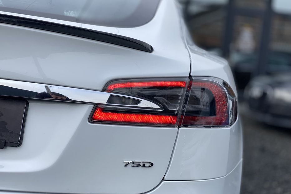 Продам Tesla Model S 2017 года в Луцке