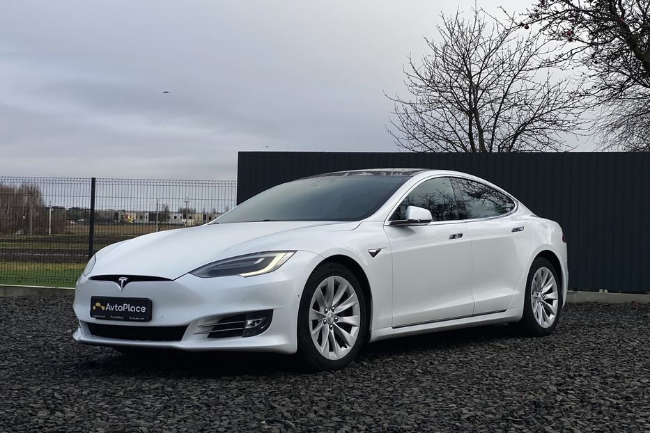 Продам Tesla Model S 2017 года в Луцке