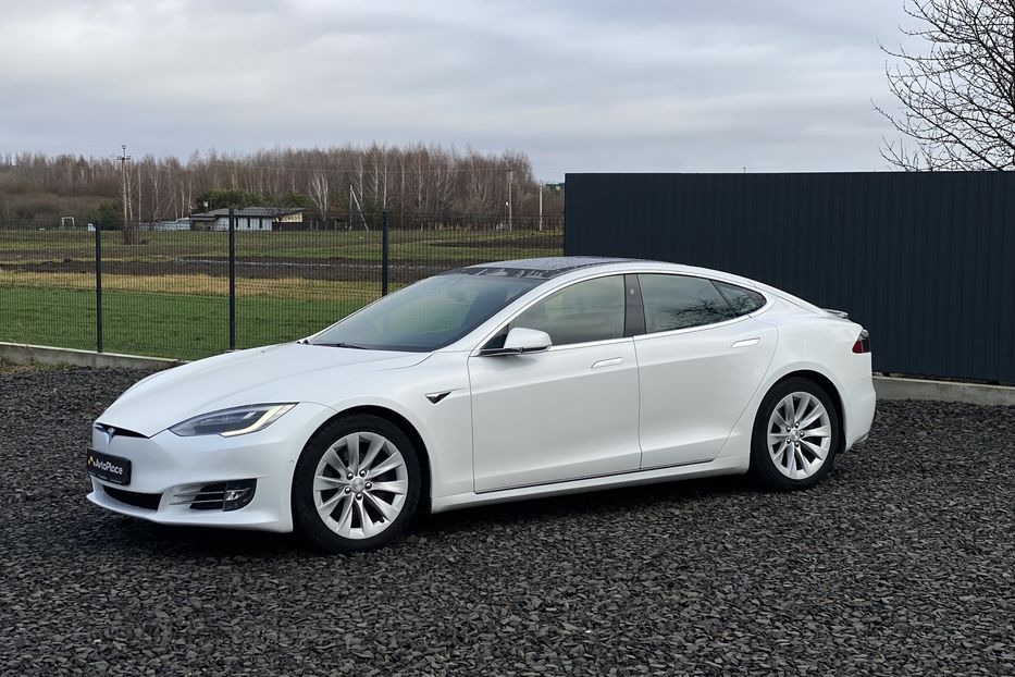 Продам Tesla Model S 2017 года в Луцке