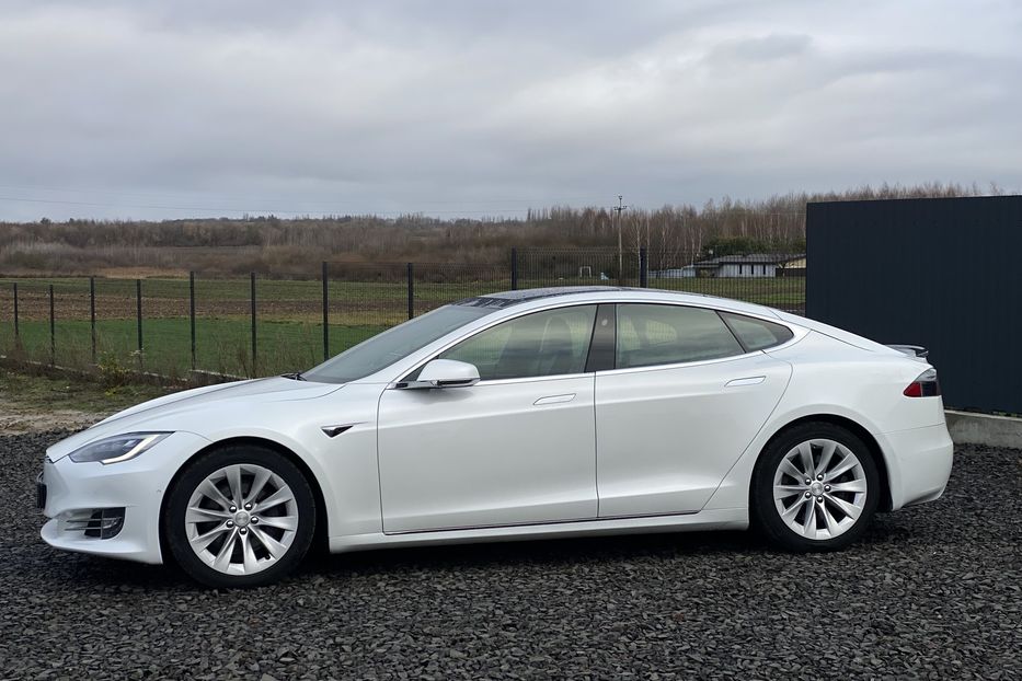Продам Tesla Model S 2017 года в Луцке