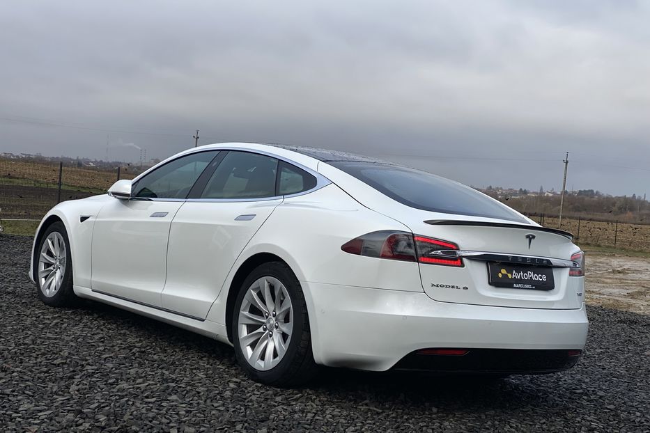 Продам Tesla Model S 2017 года в Луцке