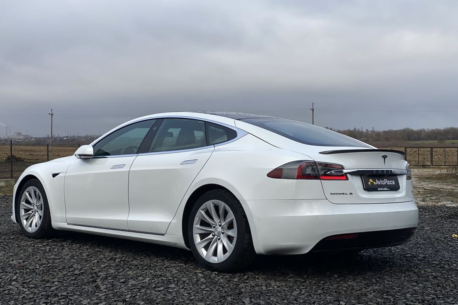 Продам Tesla Model S 2017 года в Луцке