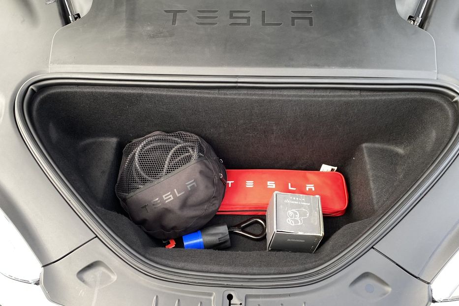 Продам Tesla Model S 2017 года в Луцке