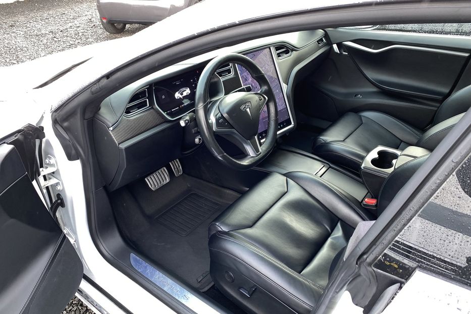 Продам Tesla Model S 2017 года в Луцке