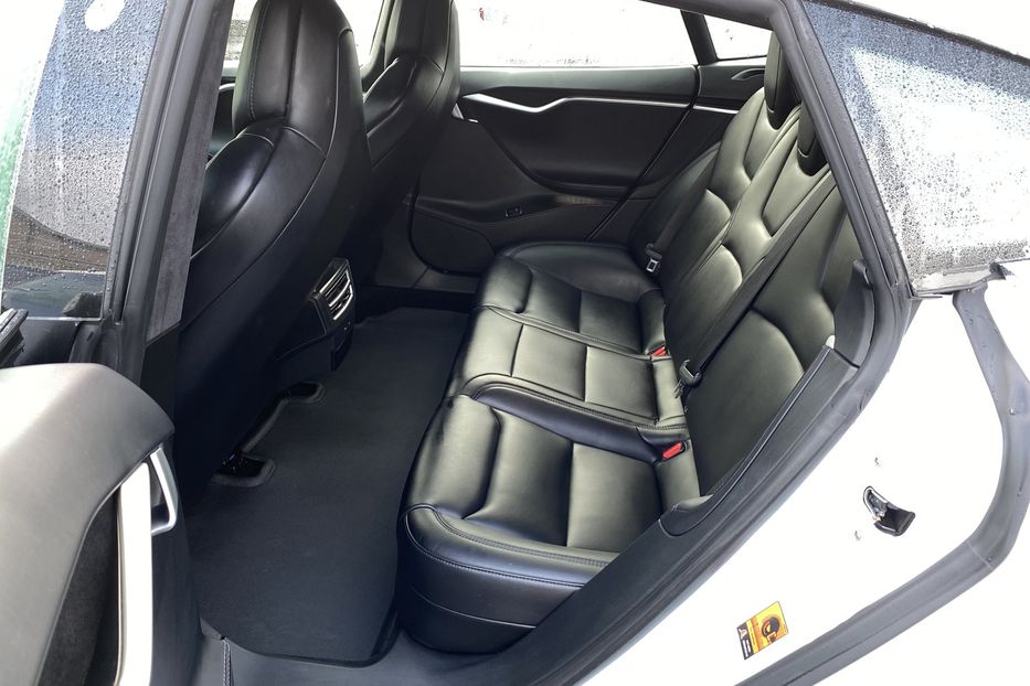 Продам Tesla Model S 2017 года в Луцке