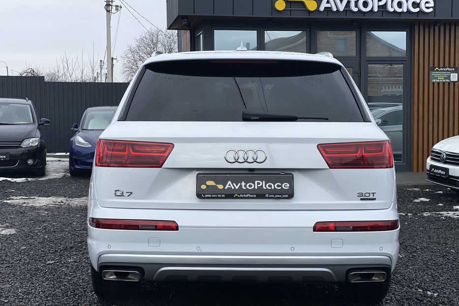 Продам Audi Q7 2017 года в Луцке
