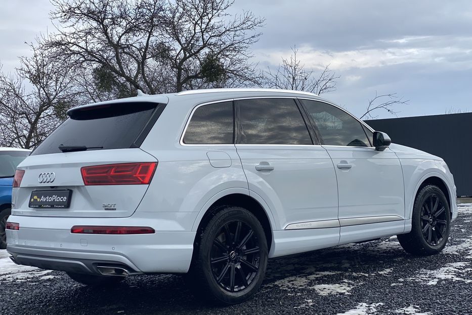 Продам Audi Q7 2017 года в Луцке