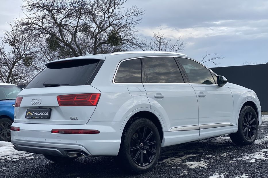 Продам Audi Q7 2017 года в Луцке
