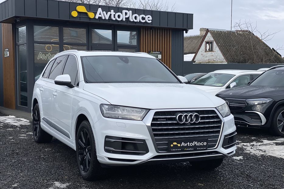 Продам Audi Q7 2017 года в Луцке