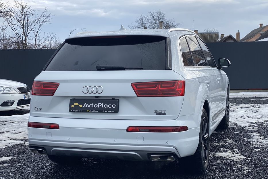 Продам Audi Q7 2017 года в Луцке