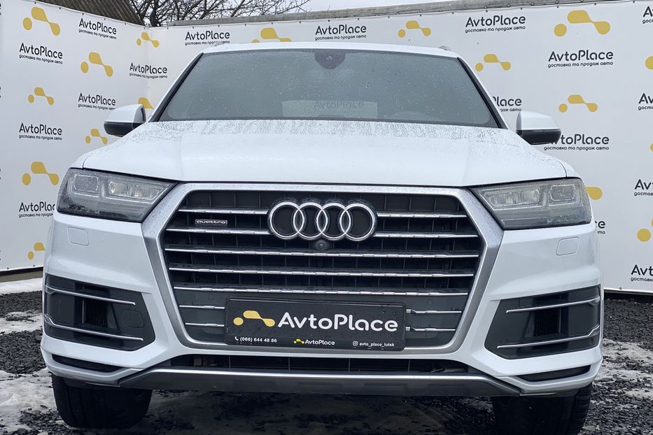 Продам Audi Q7 2017 года в Луцке