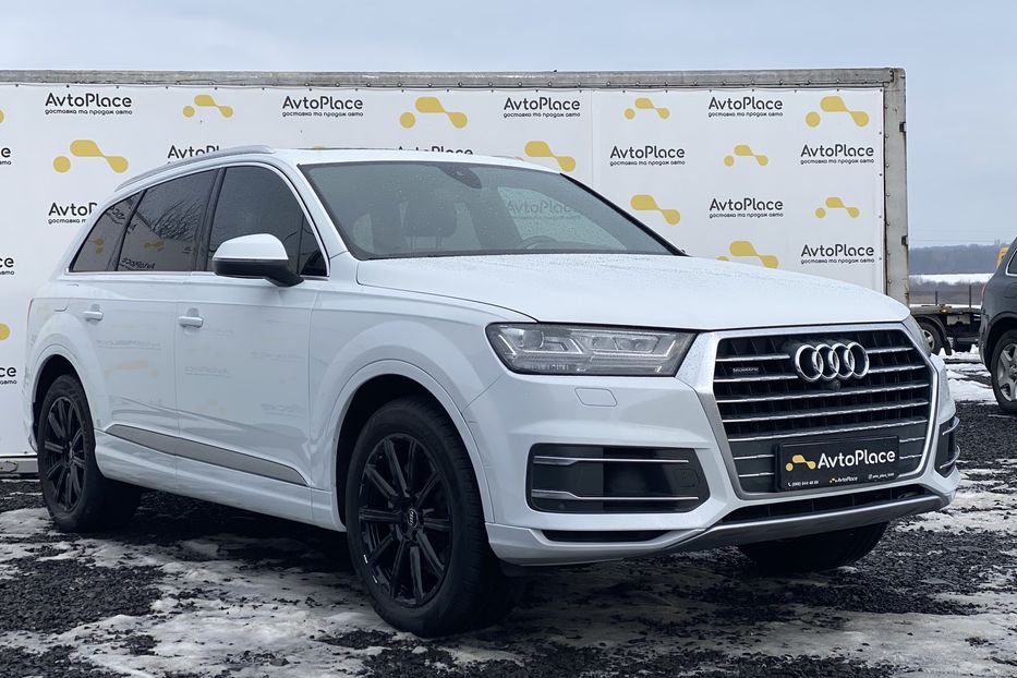 Продам Audi Q7 2017 года в Луцке