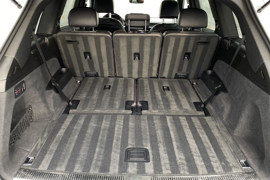 Продам Audi Q7 2017 года в Луцке