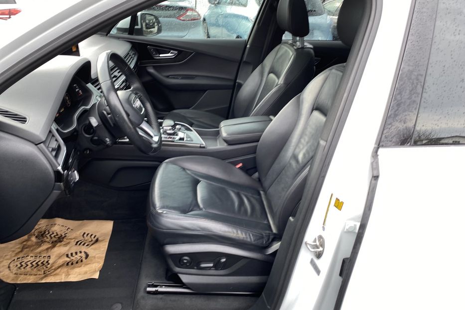 Продам Audi Q7 2017 года в Луцке