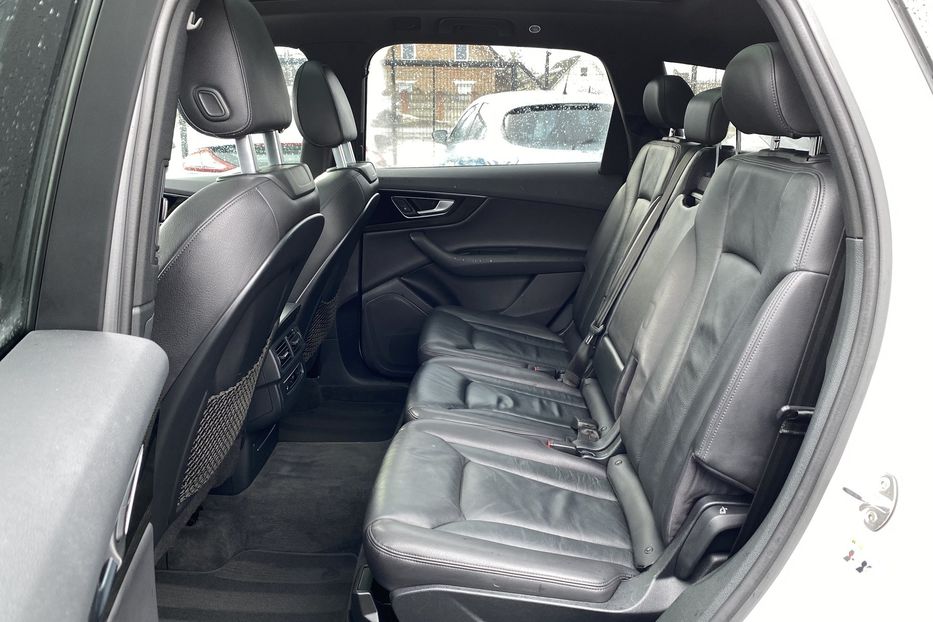 Продам Audi Q7 2017 года в Луцке