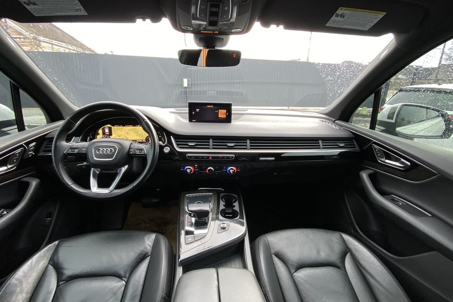 Продам Audi Q7 2017 года в Луцке