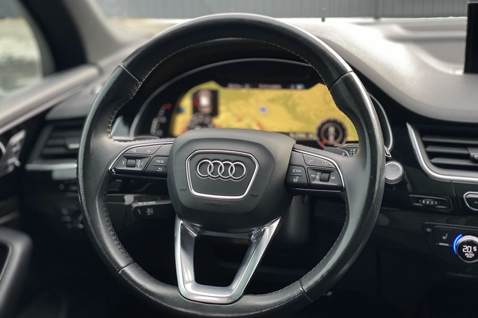 Продам Audi Q7 2017 года в Луцке