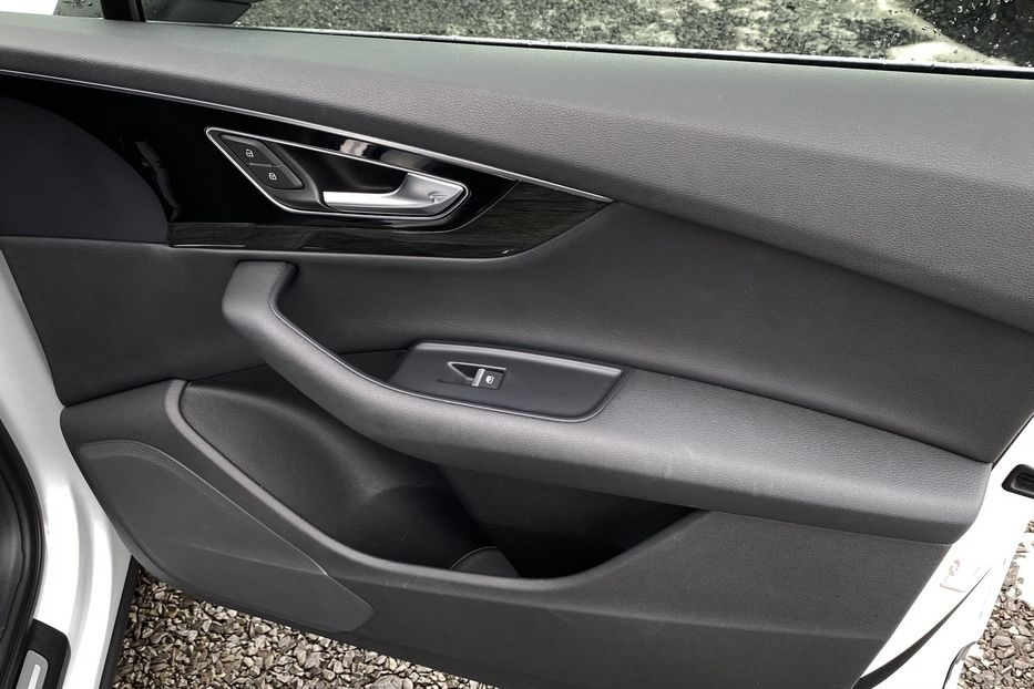 Продам Audi Q7 2017 года в Луцке