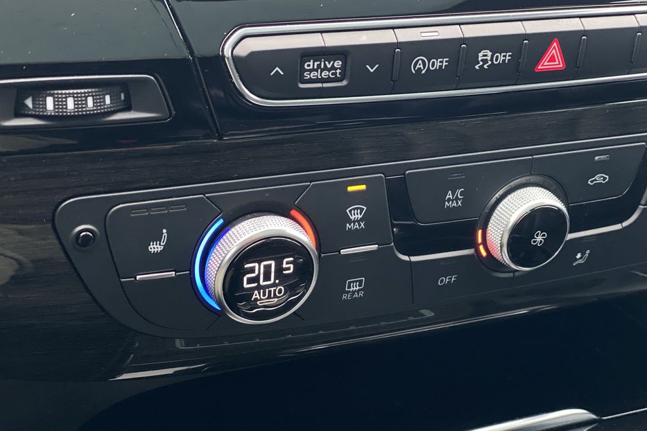 Продам Audi Q7 2017 года в Луцке