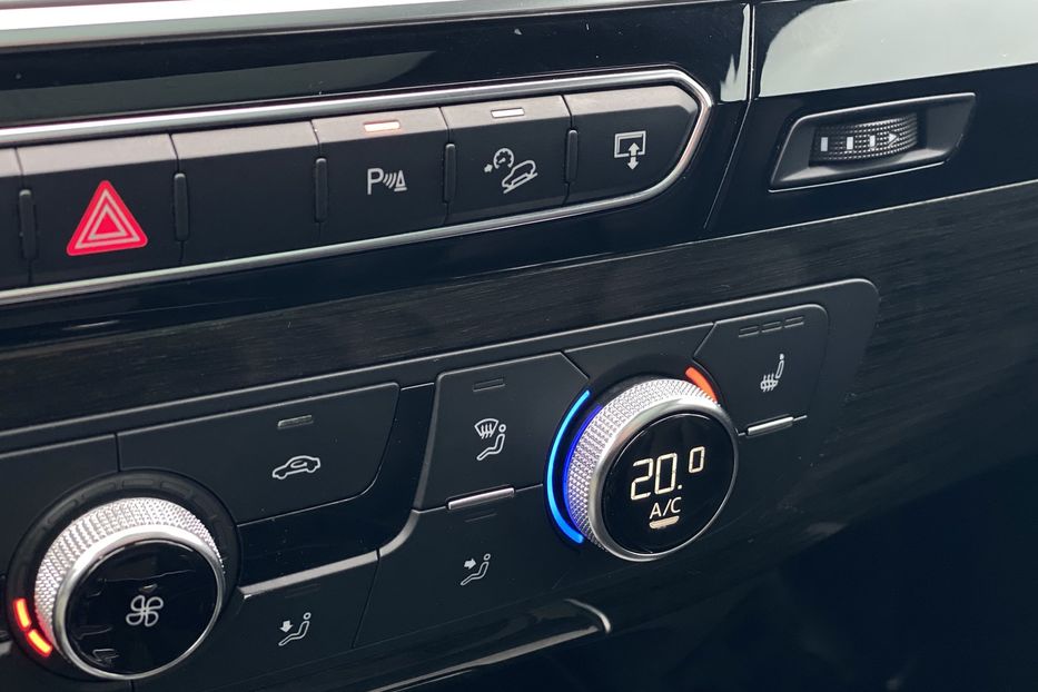 Продам Audi Q7 2017 года в Луцке