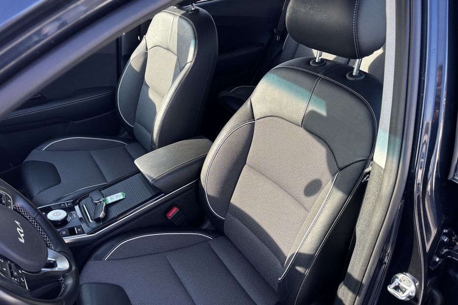 Продам Kia Niro 64квт авто у Львові 2021 года в Львове