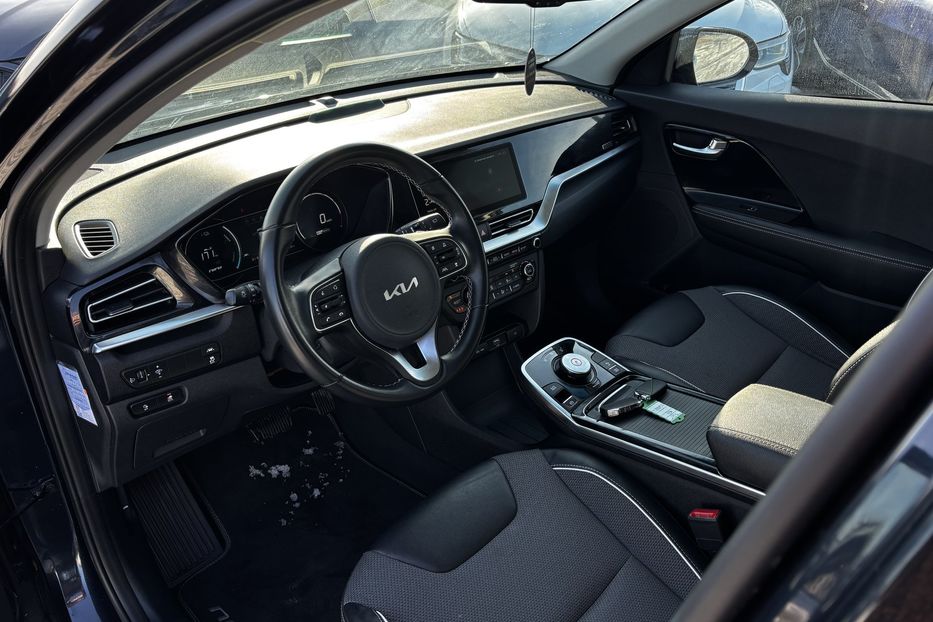 Продам Kia Niro 64квт авто у Львові 2021 года в Львове